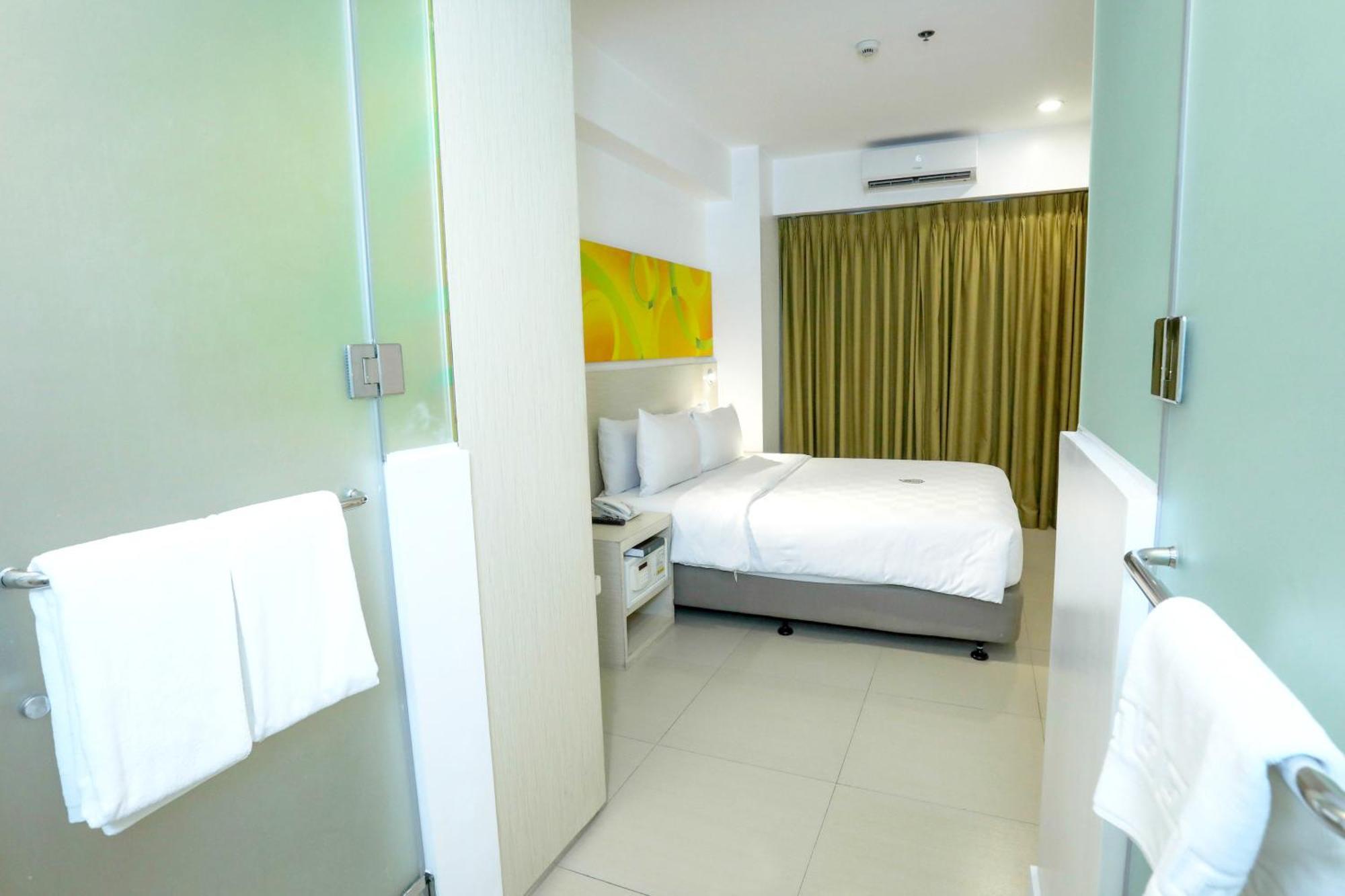 Go Hotels Timog Ciudad Quezon Exterior foto